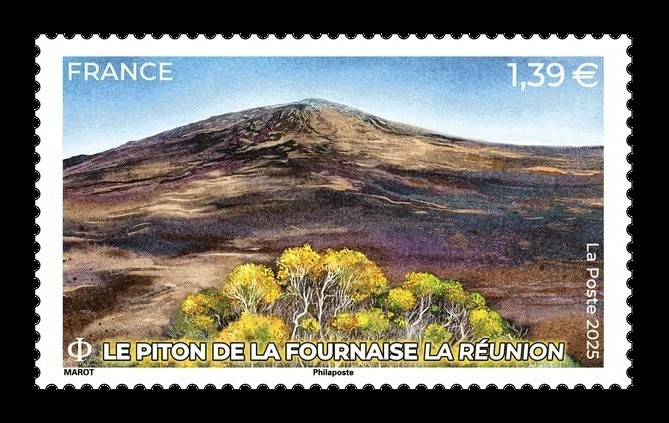 2025 Франция 9093 Вулкан Питон-де-ла-Фурнез на острове Реюньон